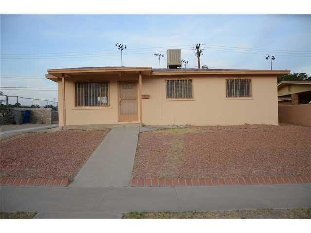 1106 Prescott Dr, El Paso, TX 79915 - photo 1