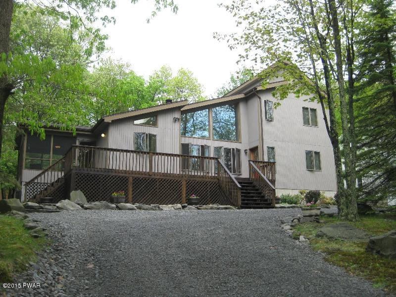 138 Hillside Dr, Hawley, PA 18428 - photo 1