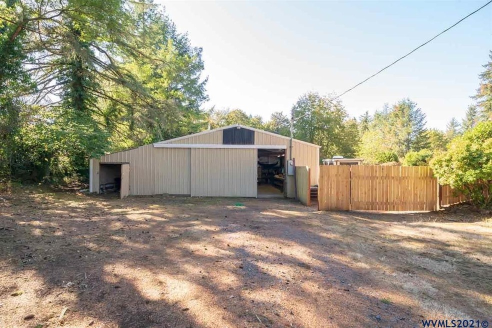 465 7th St, Lyons, OR 97358 - photo 1