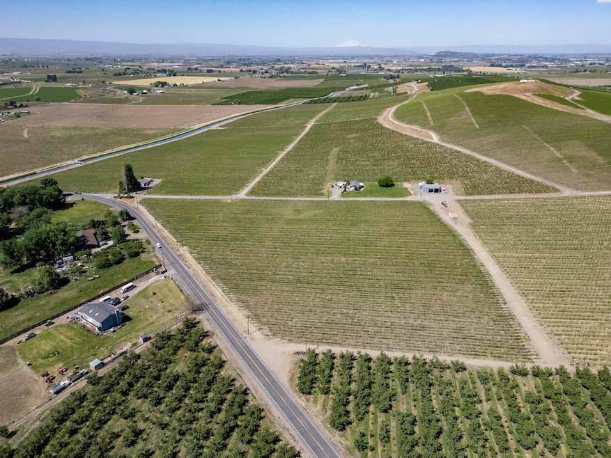 TBD Wilson Hwy, Grandview, WA 98930 - photo 1