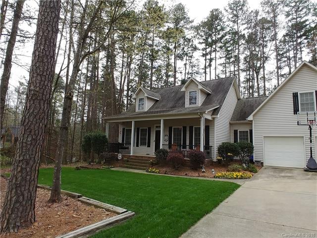 Beautiful home inside and out!!