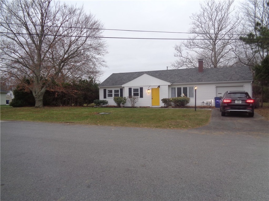 31 Park View Ave, Warwick, RI 02888 - photo 1