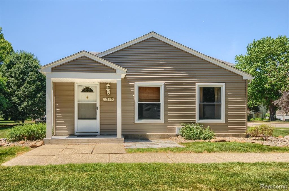 1390 Hobnail Ct unit 9A, Davison, MI 48423 - photo 1
