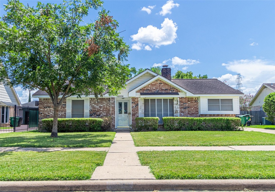 12014 Kirkway Dr, Houston, TX 77089 - photo 1