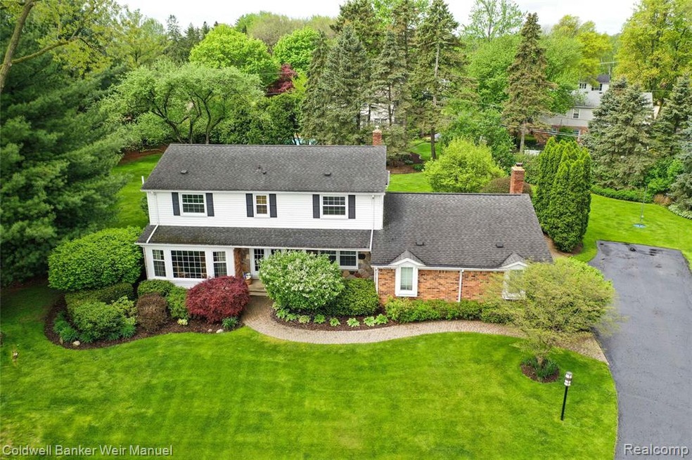 Beautiful Two story home - private cul-de-sac sett