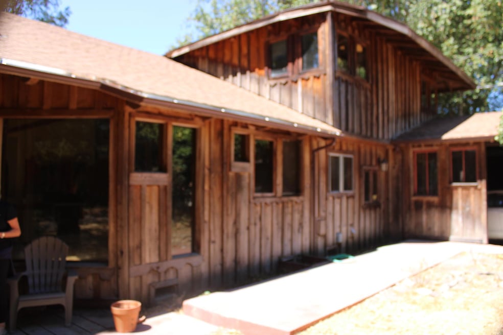 478 Redway Dr, Redway, CA 95560 - photo 1