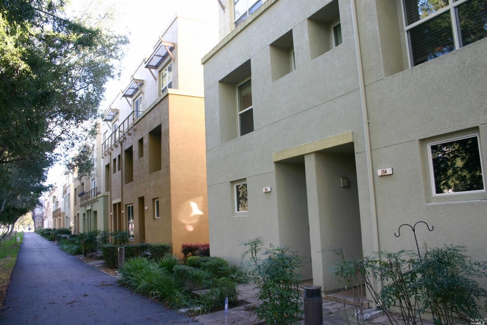 206 City Center Dr, Rohnert Park, CA 94928 - photo 1