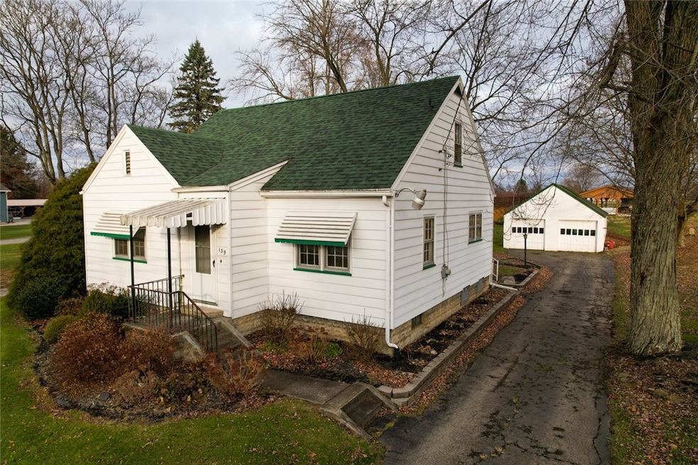 139 N Franklin St, Prospect, PA 16052 - photo 1