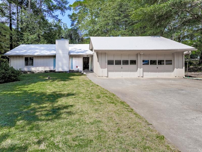 4024 Meadow Way, Marietta, GA 30066 - photo 1