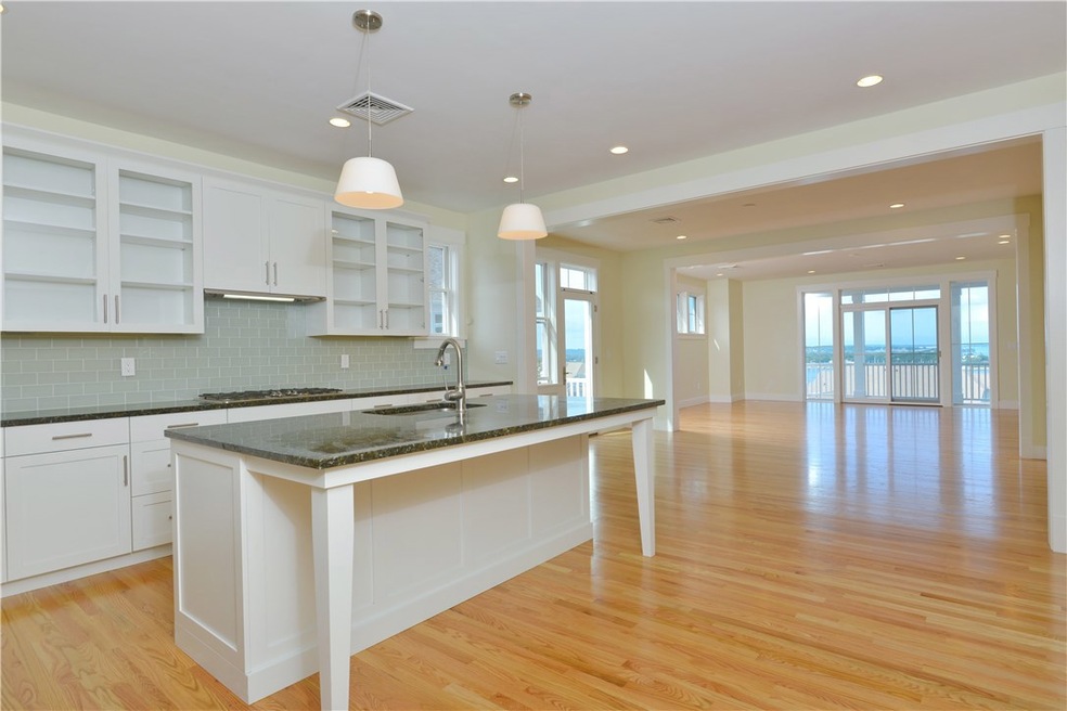 5 Yardarm Dr, Tiverton, RI 02878 - photo 1