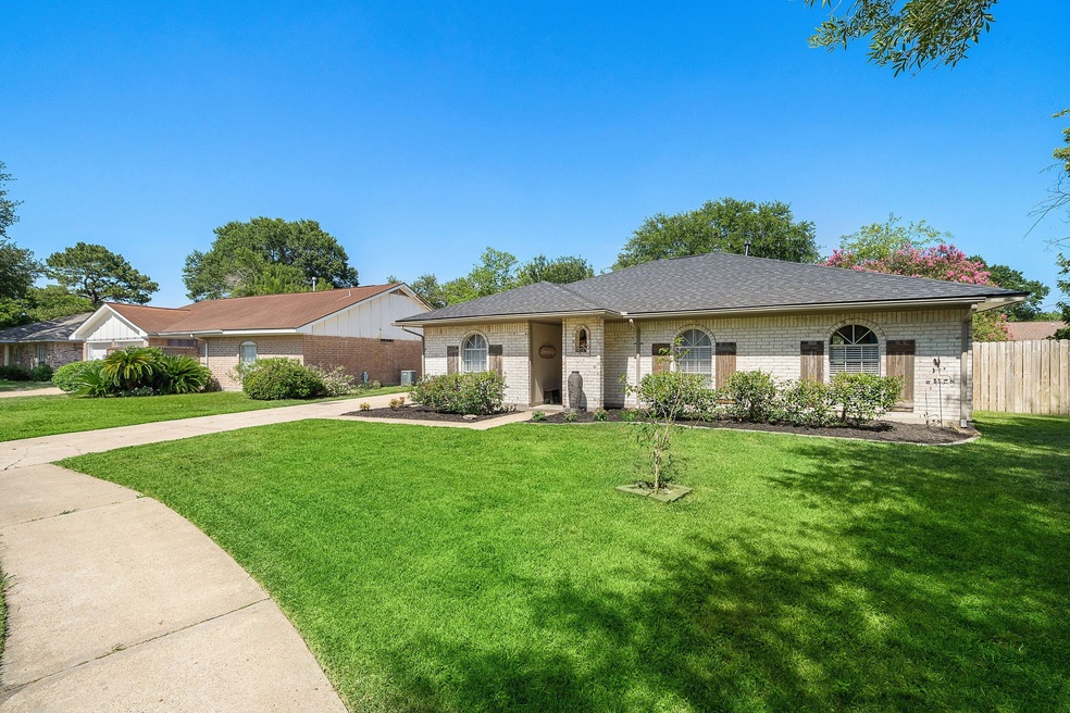 7019 Cerca Ct, Houston, TX 77086 - photo 1