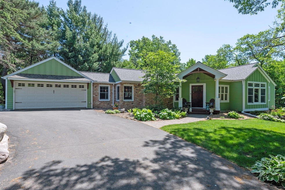 20405 Linden Rd, Excelsior, MN 55331 - photo 1