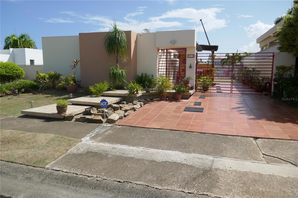 II3 Calle Gaviota, Dorado, PR 00646 - photo 1