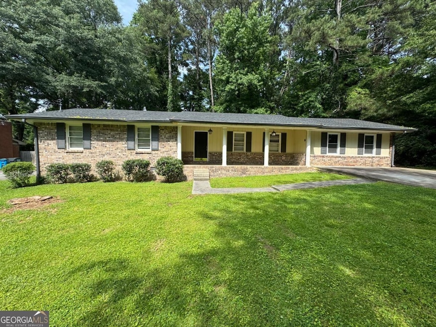 1724 Rhonda Ln, Stone Mountain, GA 30087 - photo 1