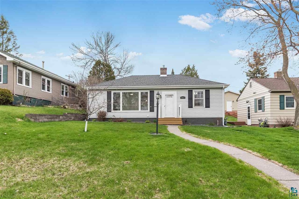 5211 Oneida St, Duluth, MN 55804 - photo 1