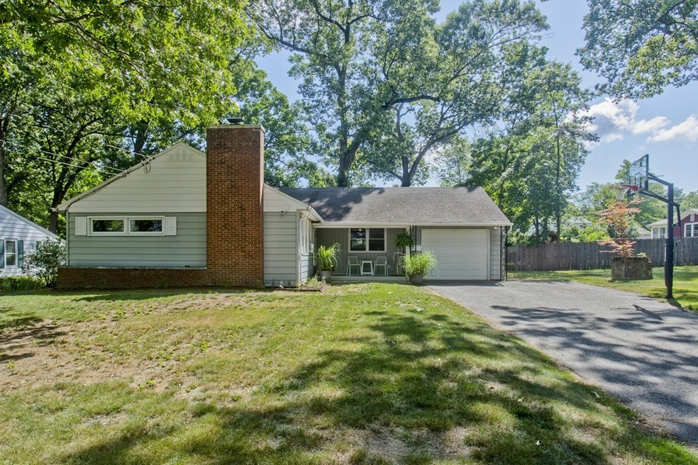 2 Avon St, Enfield, CT 06082 - photo 1