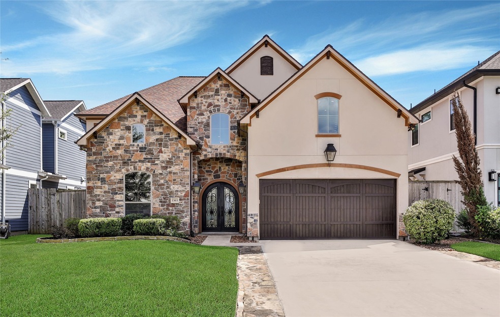 1363 Woodcrest Dr, Houston, TX 77018 - photo 1