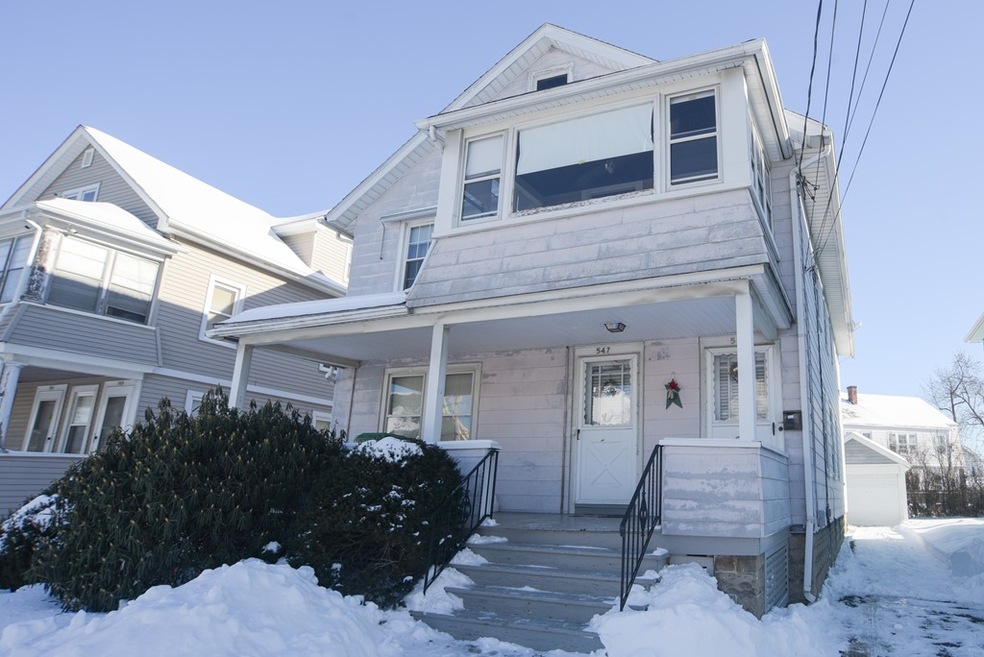 547 Springfield St, Chicopee, MA 01013 - photo 1