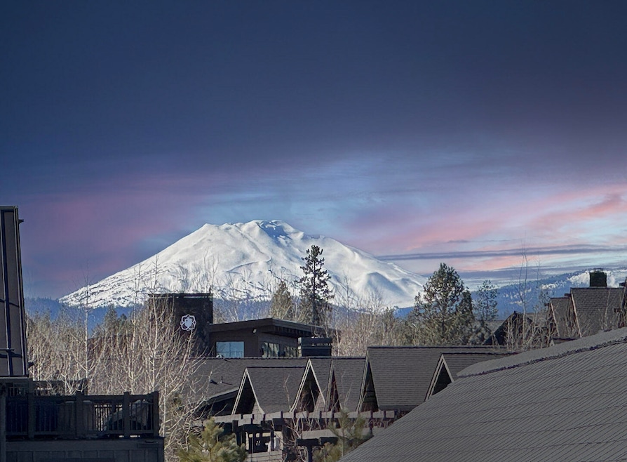 Pending $889,000 • Co-Listing Agent