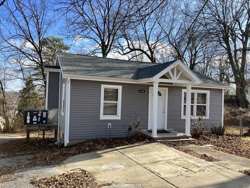 620 Highpoint Dr, Hopkinsville, KY 42240 - photo 1