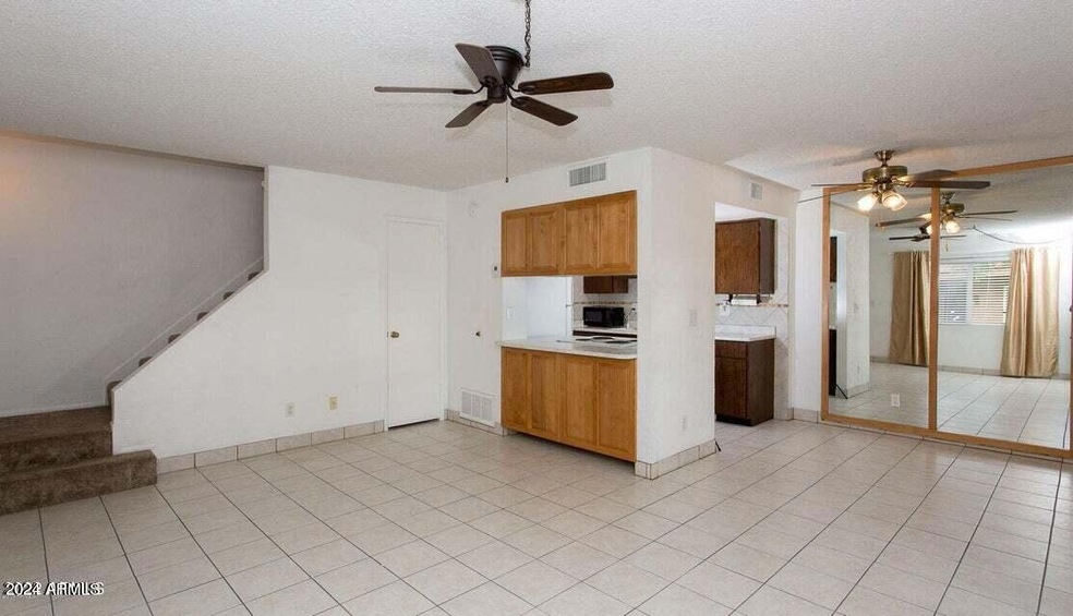 848 E Cochise Dr unit A, Phoenix, AZ 85020 - photo 1