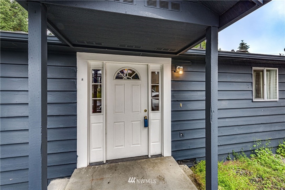 8526 8th Ave W unit B, Everett, WA 98204 - photo 1