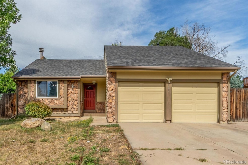 5105 Chandler Way, Denver, CO 80239 - photo 1