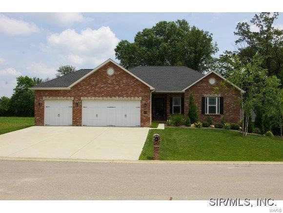 408 Chimney Rock Dr, Freeburg, IL 62243 - photo 1