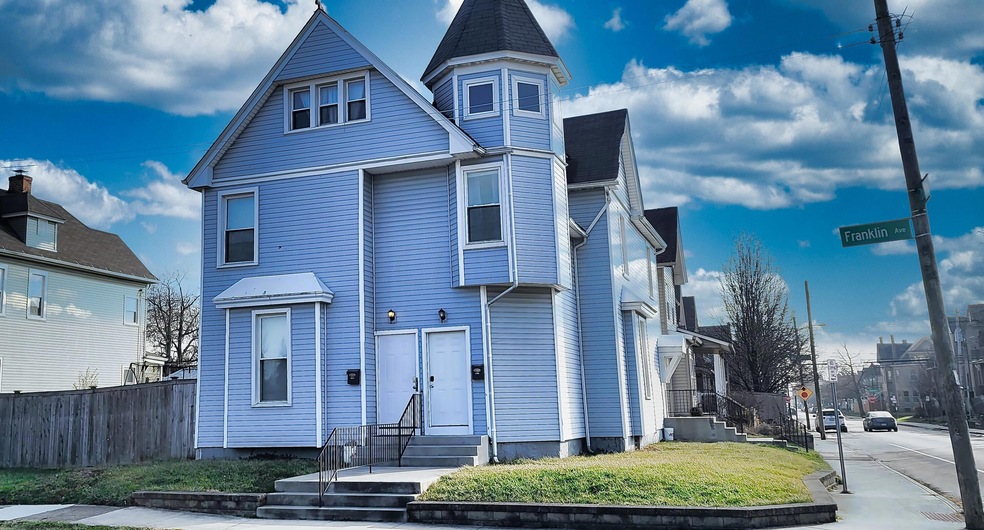 1109-1111 Franklin Ave