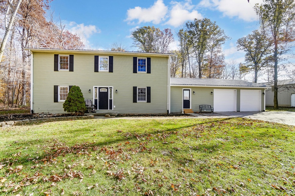 19518 Williams Rd, Wapakoneta, OH 45895 - photo 1