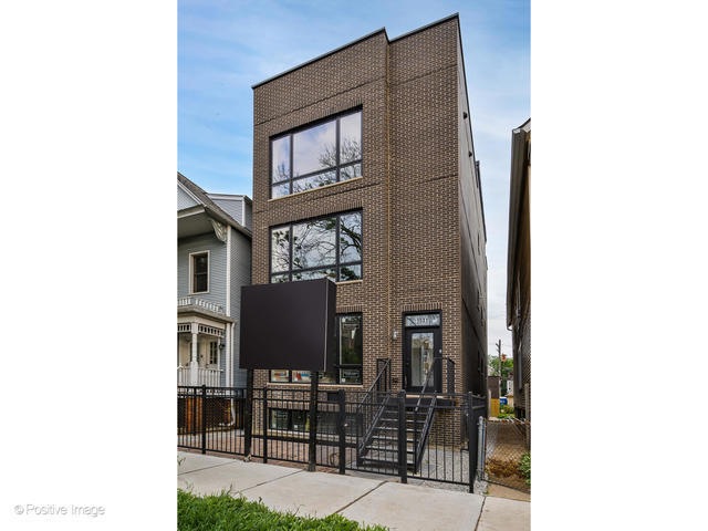 1436 W School St unit 1, Chicago, IL 60657 - photo 1