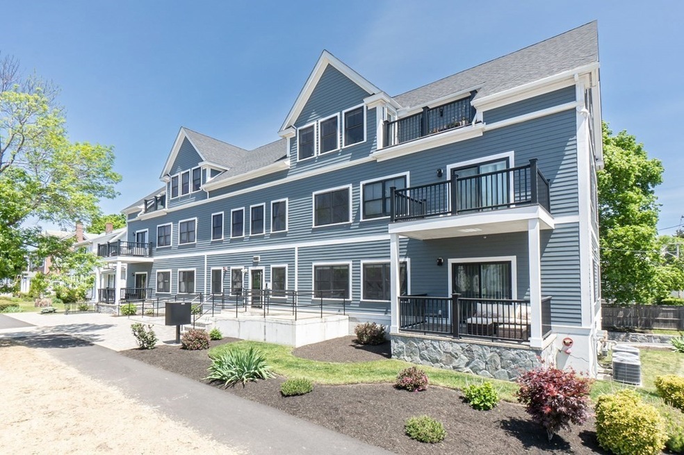 1025 Fellsway unit 1, Medford, MA 02155 - photo 1