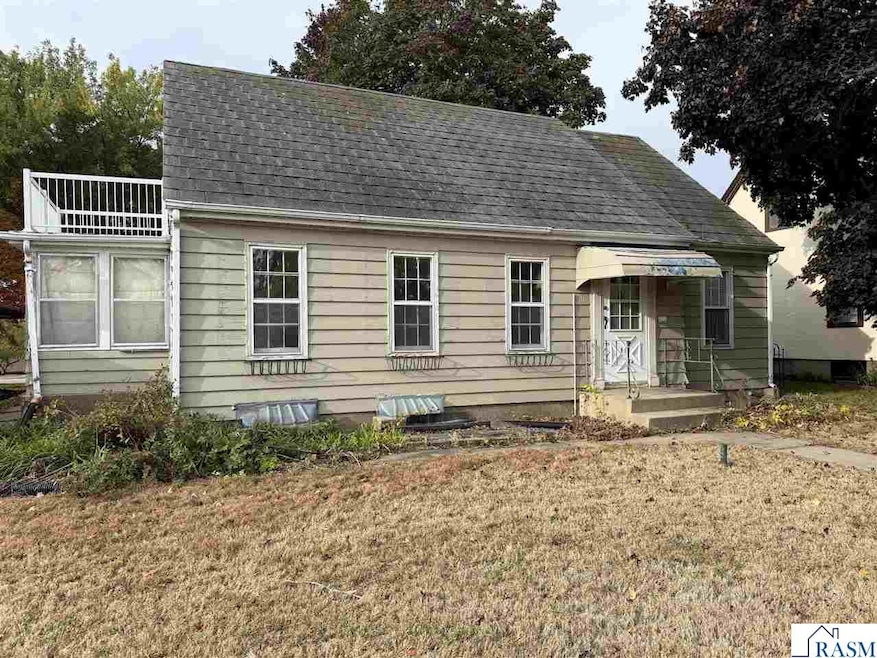 918 S Broadway St, New Ulm, MN 56073 - photo 1