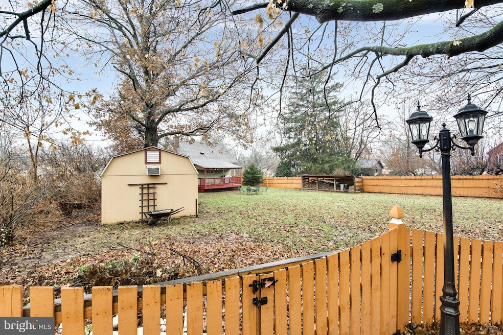 219 E Walnut St, Perkasie, PA 18944 - photo 1