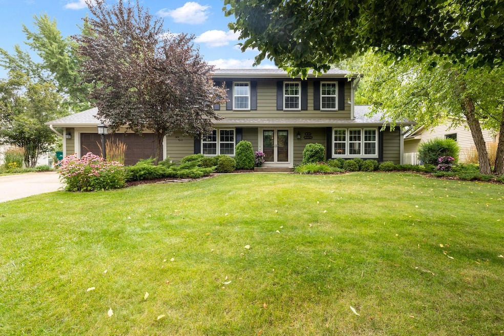 W169N10458 Pheasant Run, Germantown, WI 53022 - photo 1