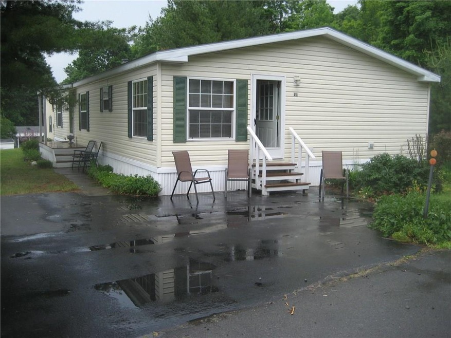 21 Gunn Loop. Located in Vil Vue Park in the Villa