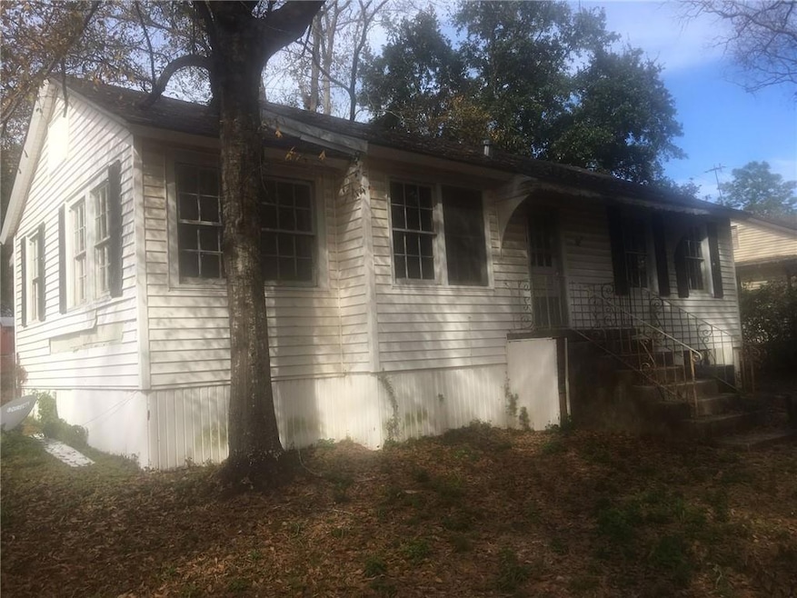 323 First St, Chickasaw, Al 36611 