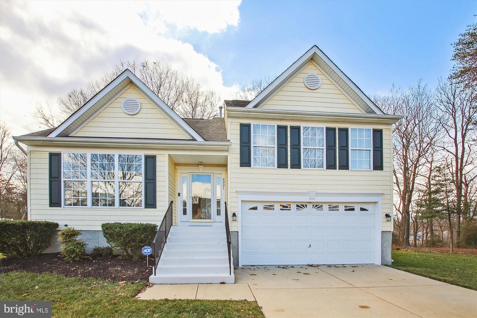 8021 Flora Ln, Pasadena, MD 21122 - photo 1