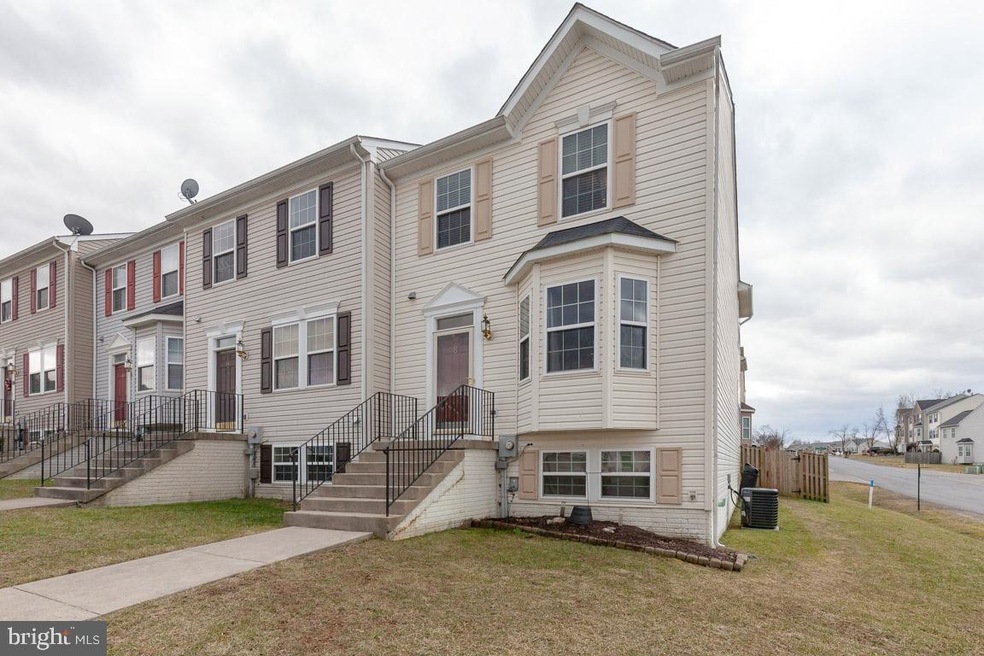 8 Litchfield Ln E, Martinsburg, WV 25405 - photo 1