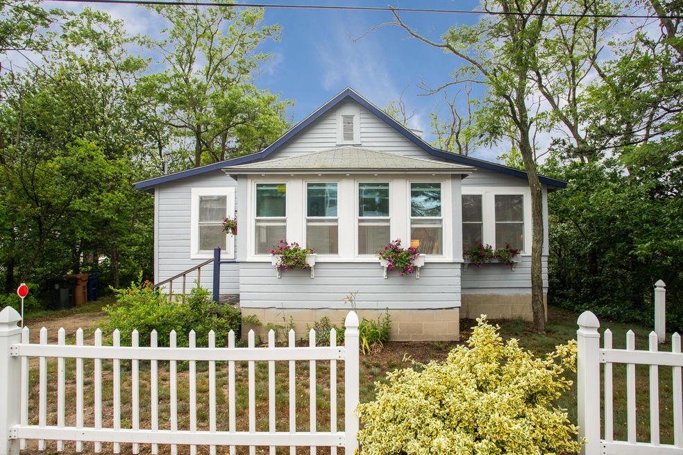 10 Island View Avenue