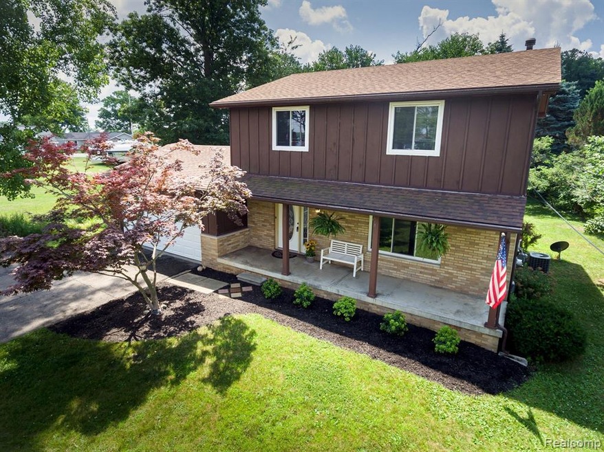 2271 Crane Rd, Fenton, MI 48430 - photo 1