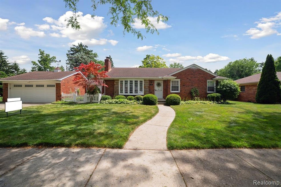 FRONT OF HOME FACING NORTH