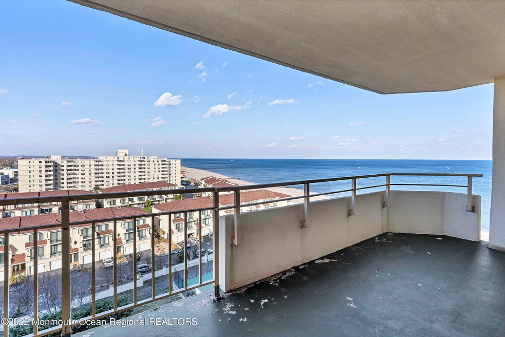 04-Ext1 Balcony