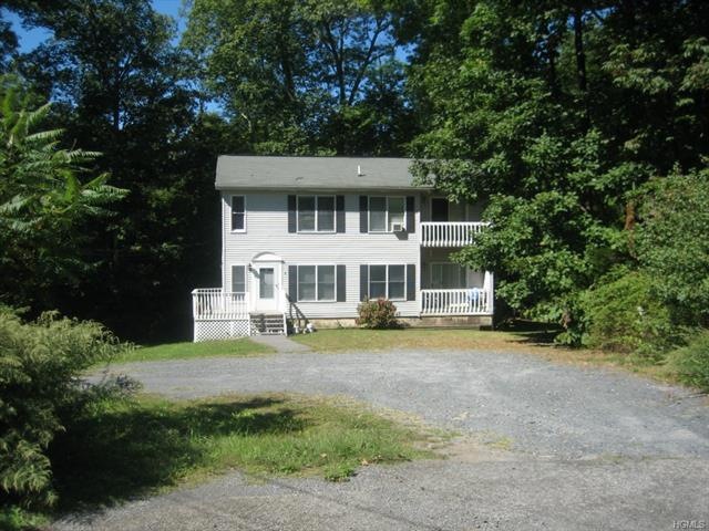 4 Hawk Nest Ln, Wallkill, NY 12589 - photo 1