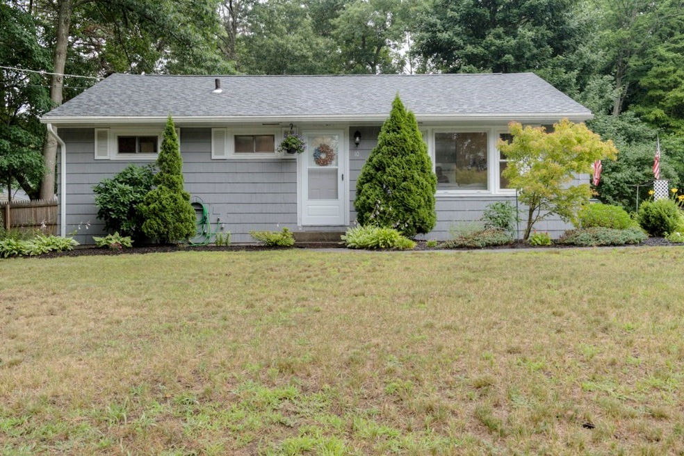 10 Somerset Ln, Holden, MA 01520 - photo 1