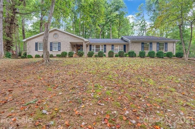 411 Florence Cir, Statesville, NC 28625 - photo 1