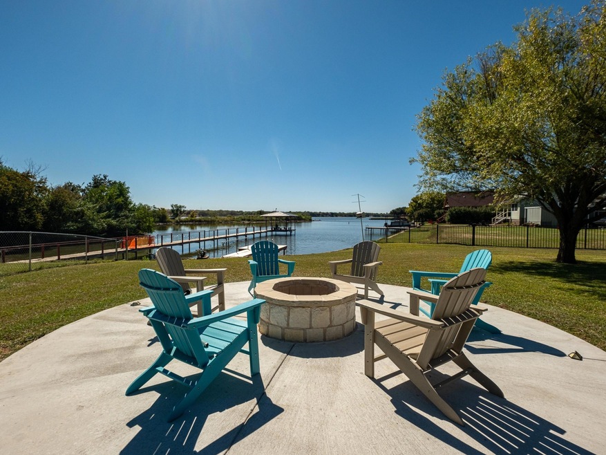 429 Mars Ct, Granbury, TX 76049 - photo 1