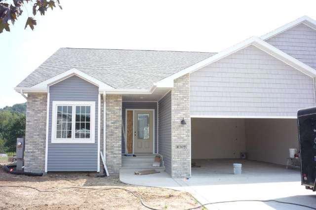 Stylish new condo W5479 Timber Creek Trl