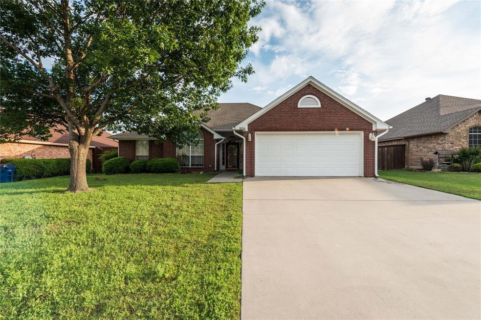 1016 Porter Place, Sanger, TX 76266 - photo 1