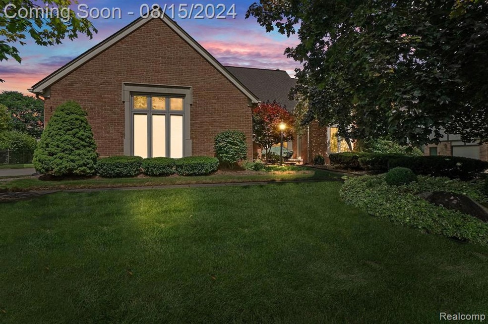 1858 Hallmark Dr, Troy, MI 48098 - photo 1